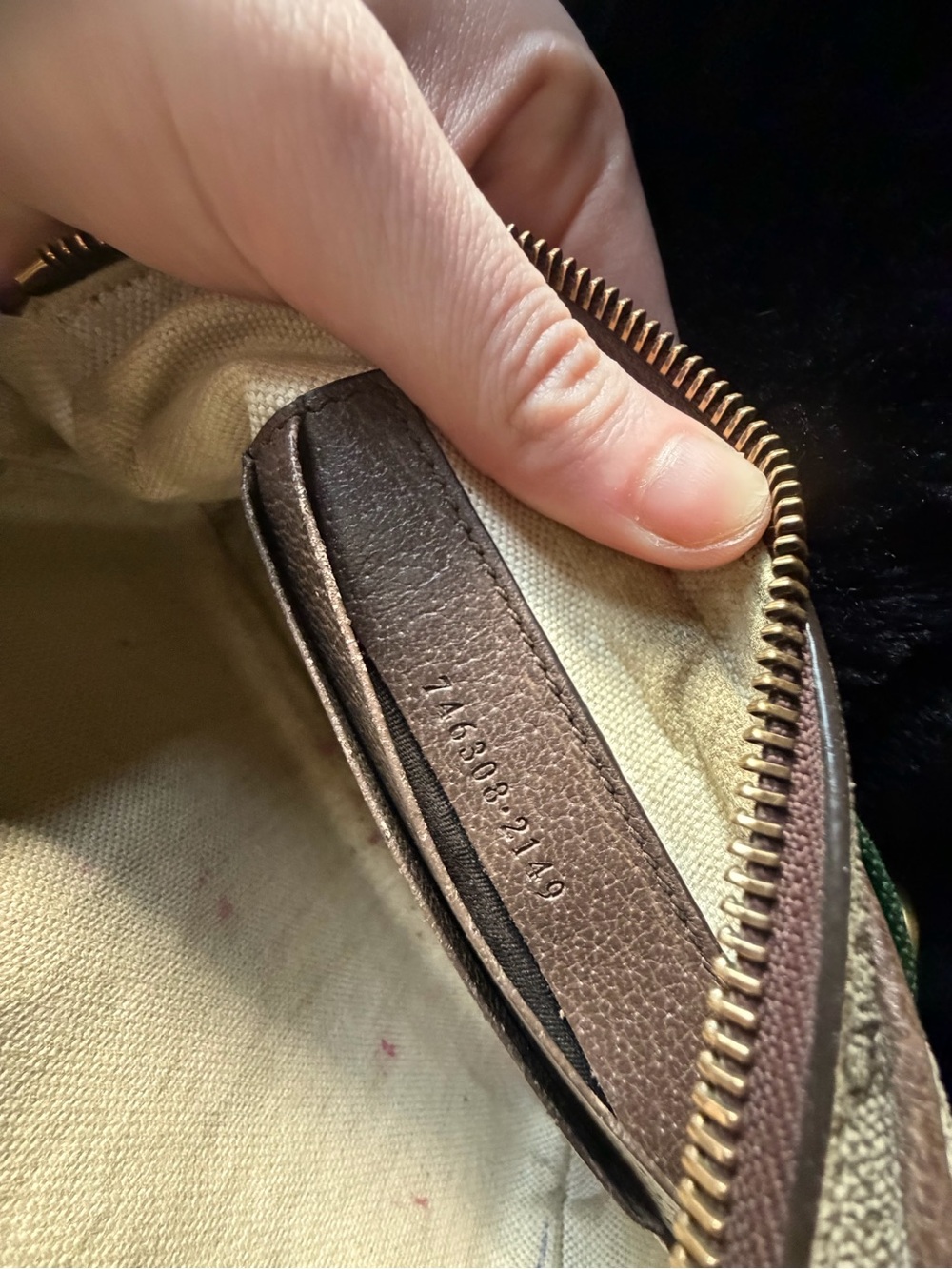 Gucci Beige GG Supreme Mini Crossbody with Green and Red Web - Picture 6 of 17